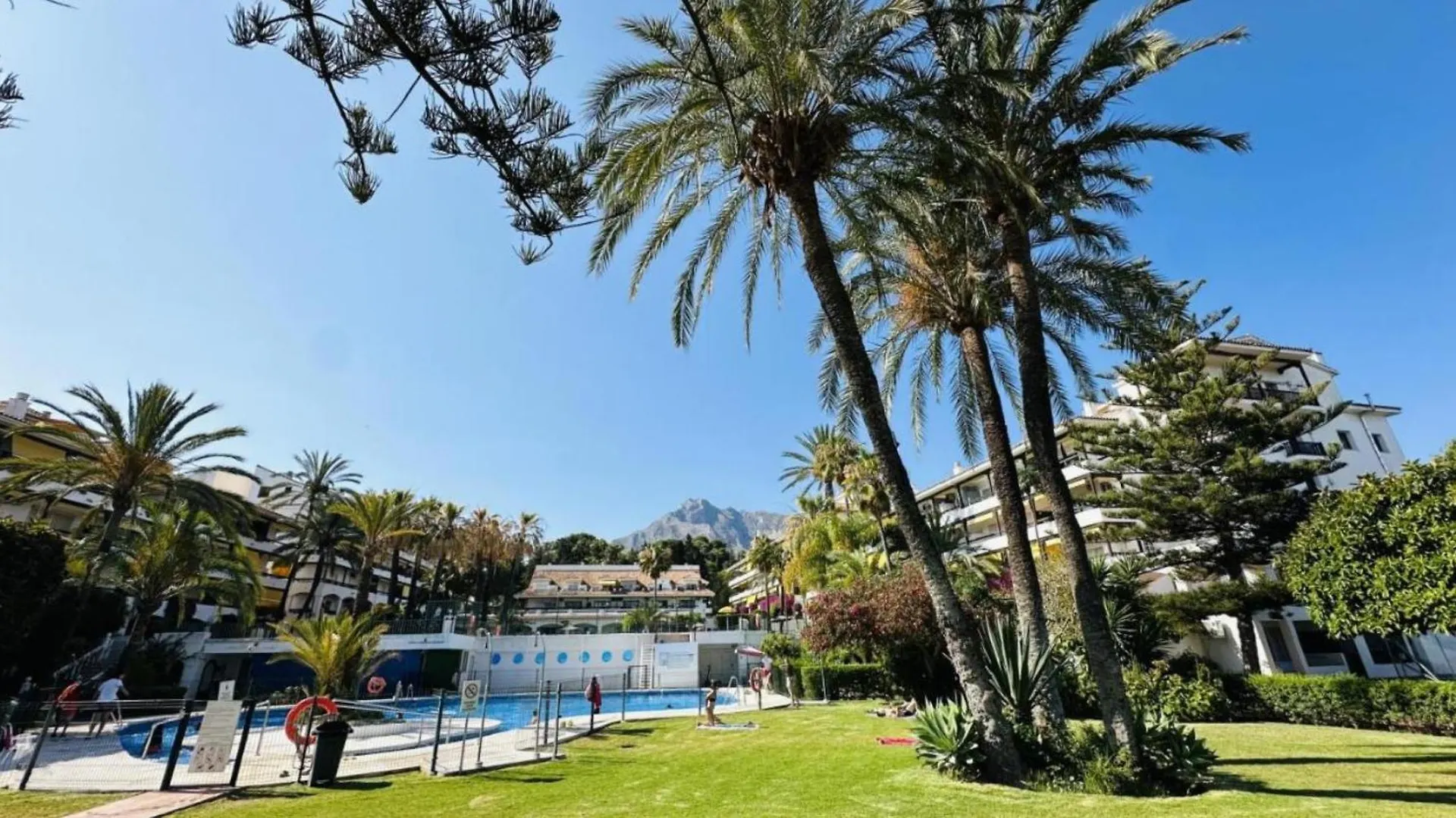 Iron House - Luxury Penthouse With Bathtub Apartment Marbella 0*,  Spain