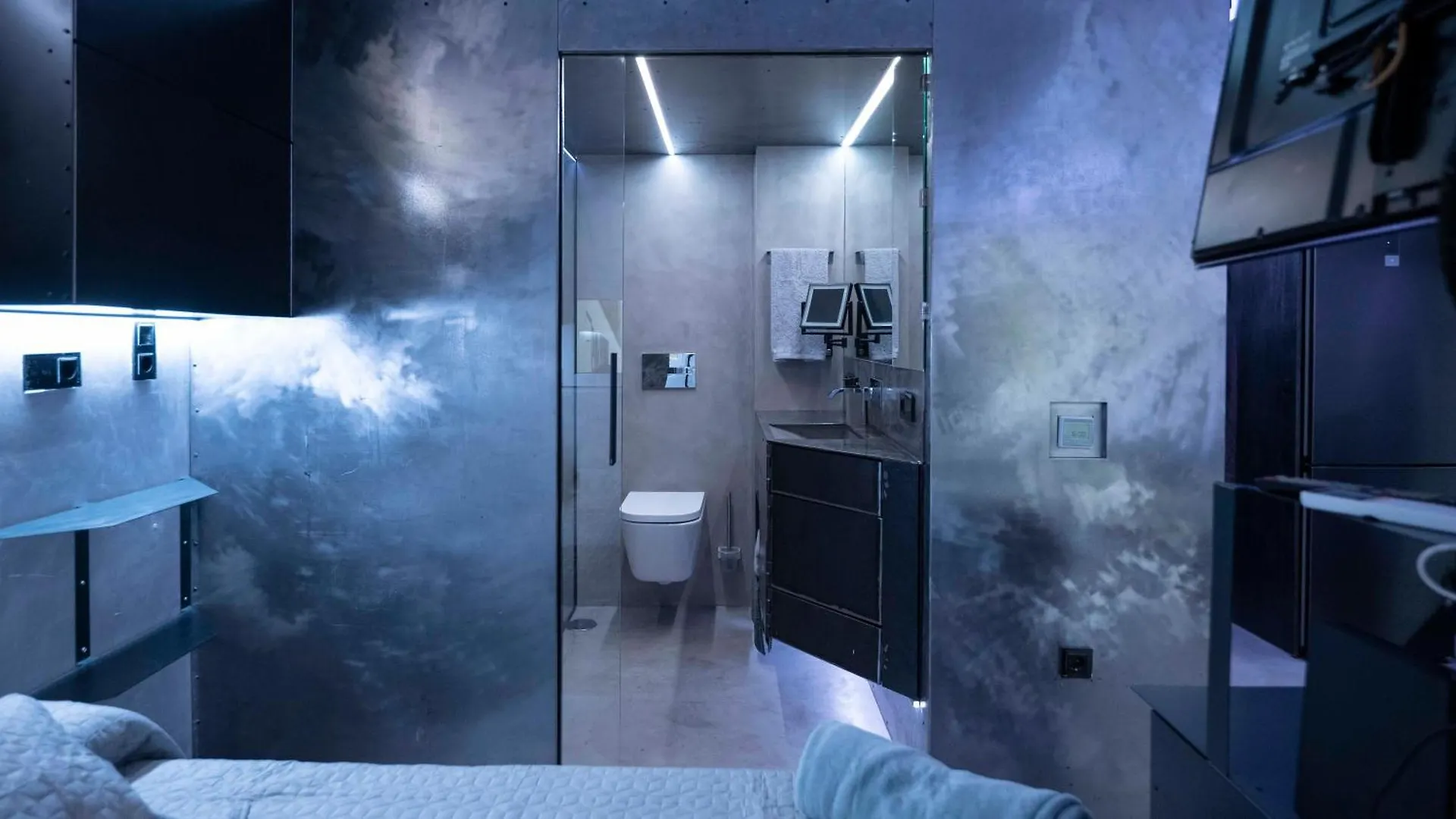 Iron House - Luxury Penthouse With Bathtub Apartment Marbella