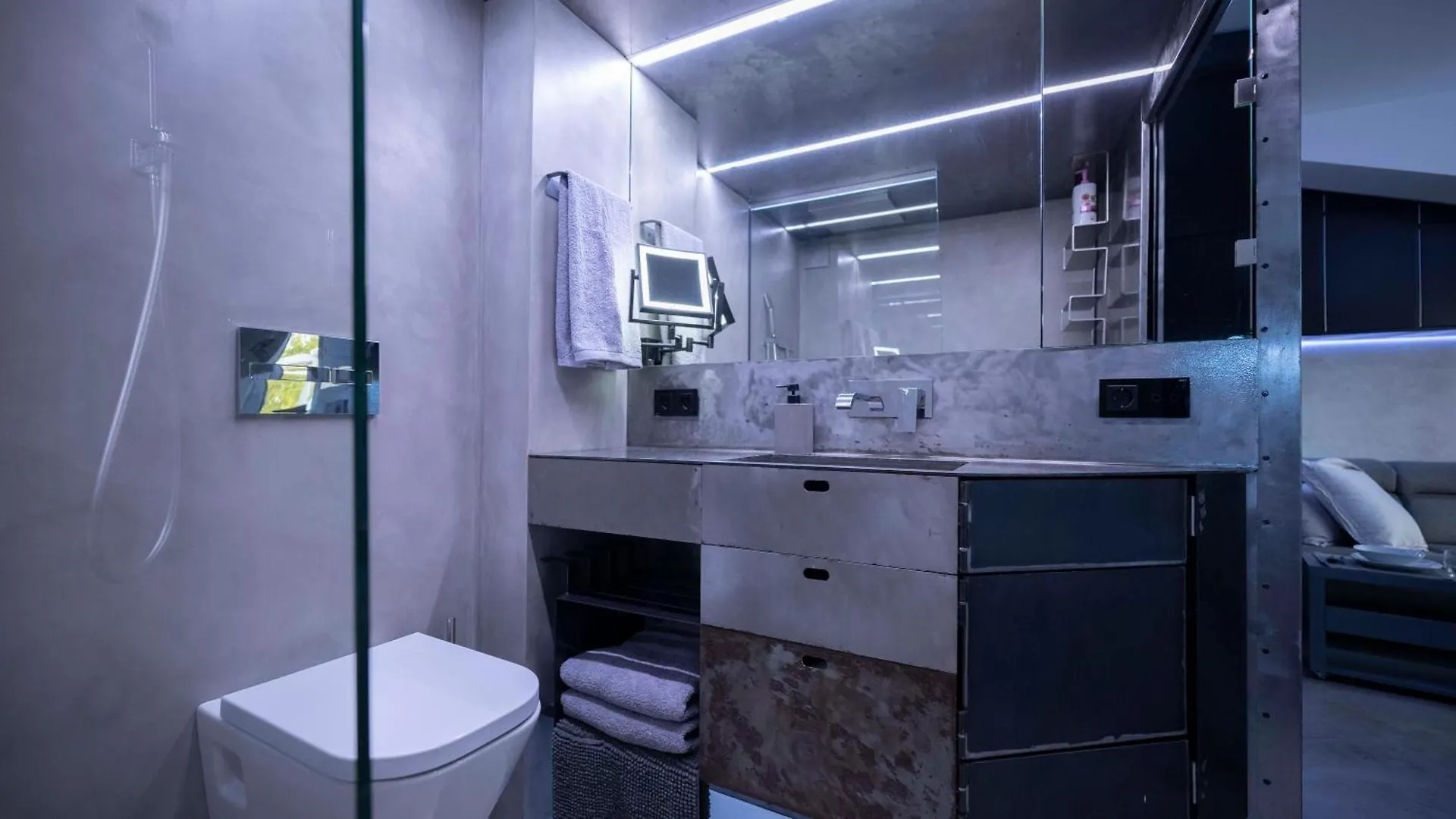 Iron House - Luxury Penthouse With Bathtub Apartment Marbella