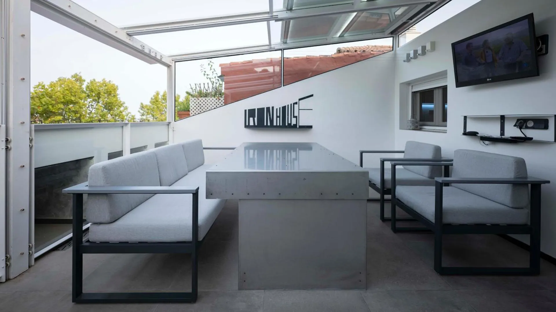 Iron House - Luxury Penthouse With Bathtub Apartment Marbella