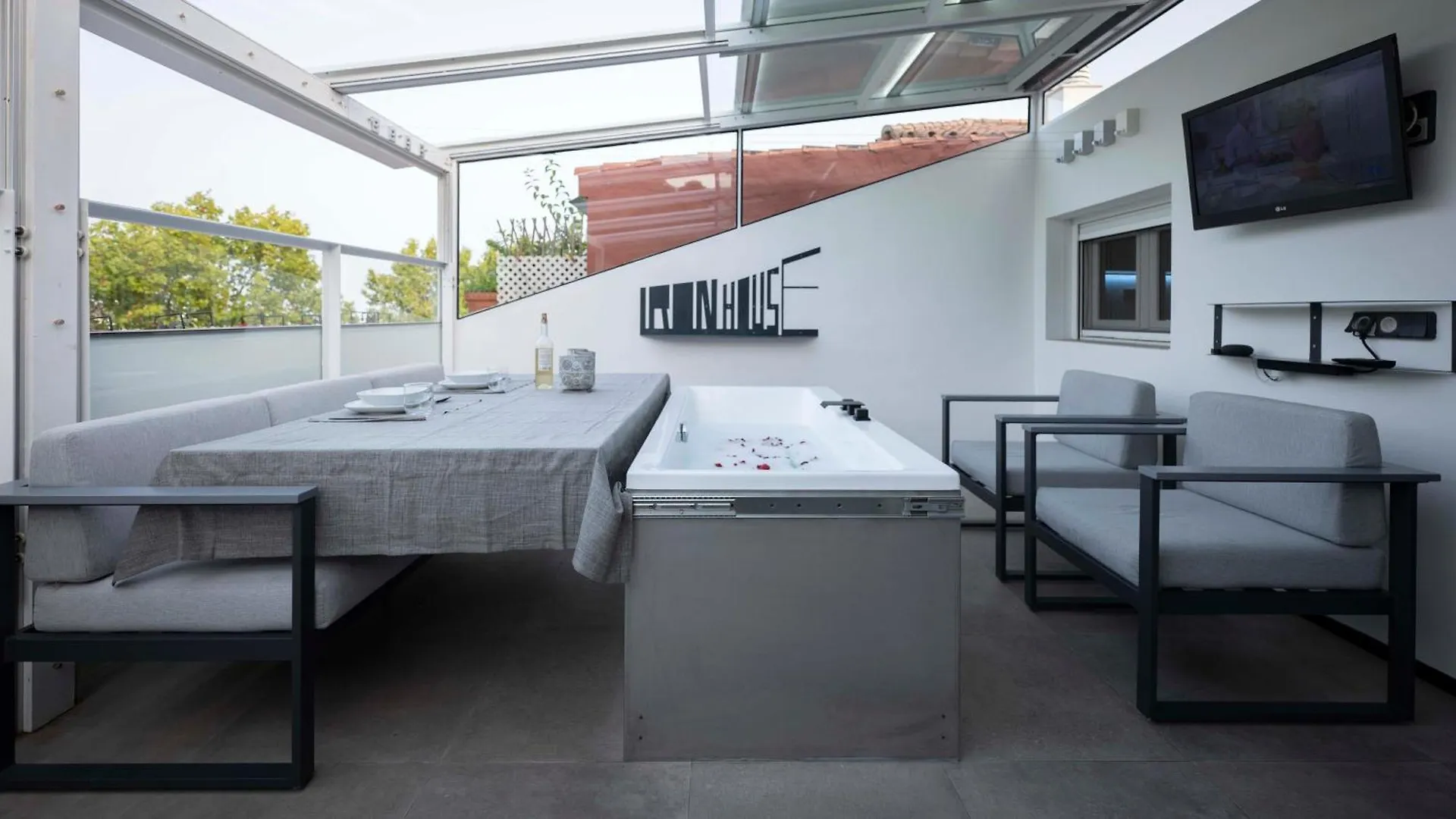 Iron House - Luxury Penthouse With Bathtub Apartment Marbella 0*,  Spain