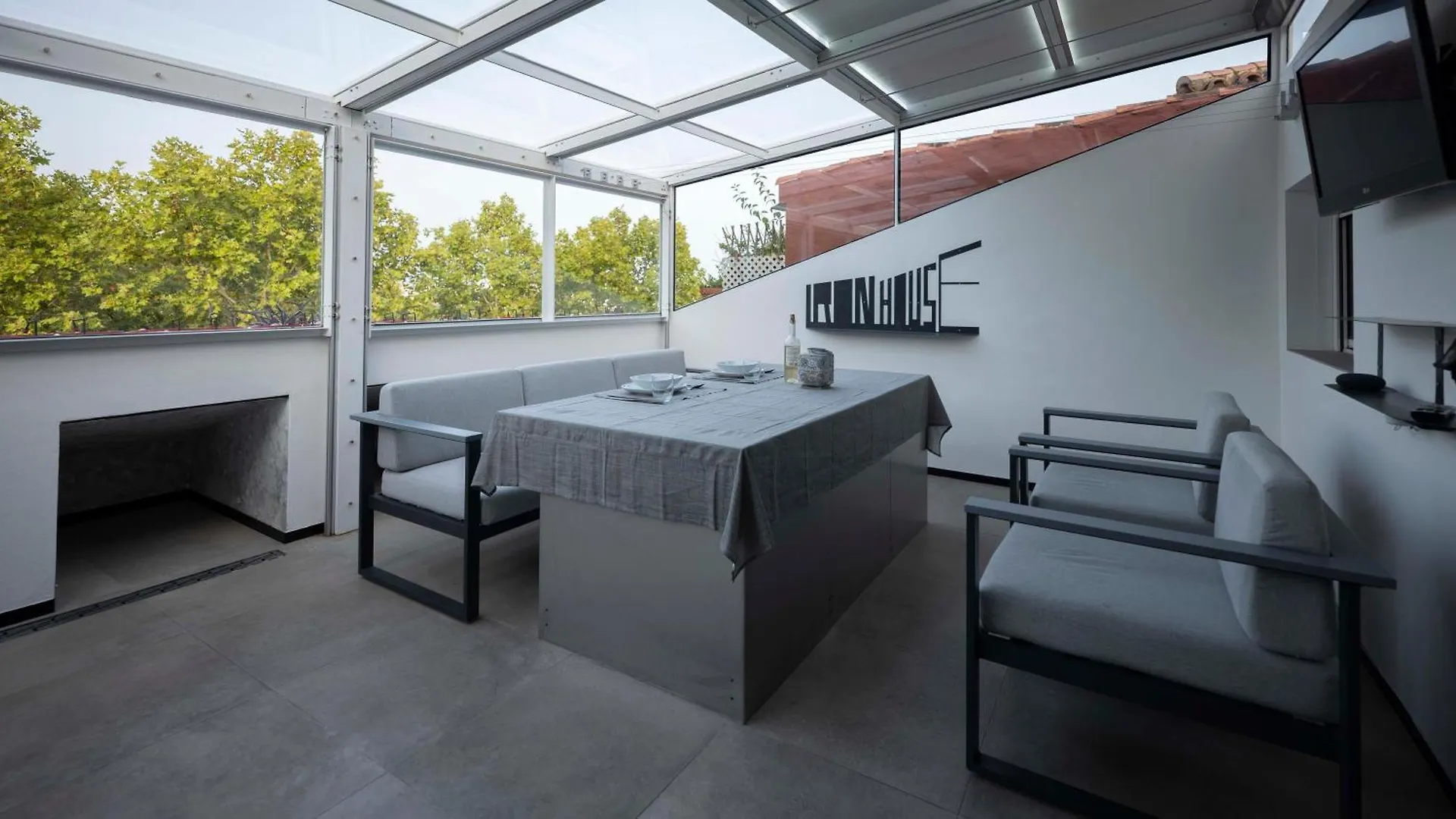 Iron House - Luxury Penthouse With Bathtub Apartment Marbella