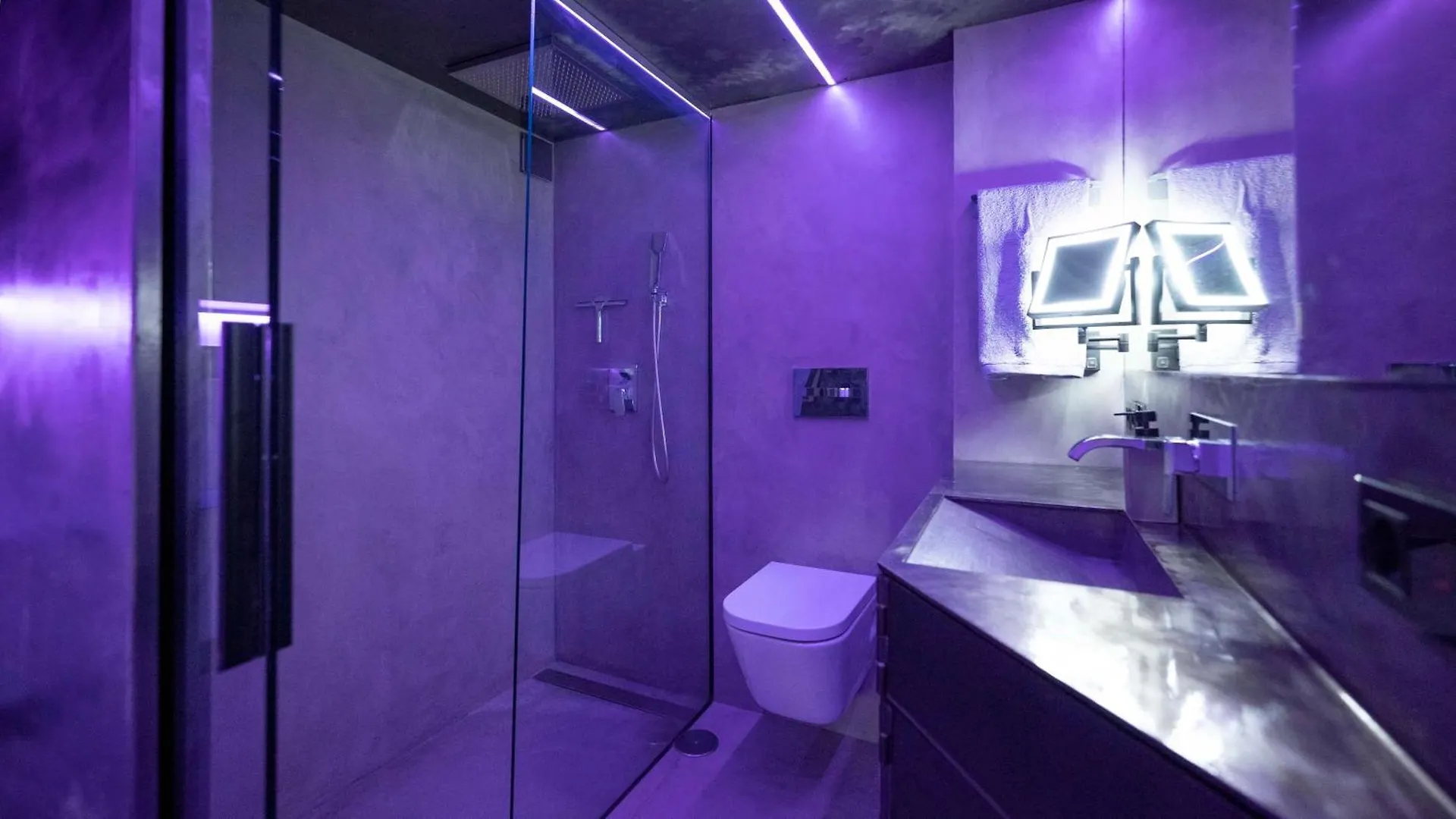 Iron House - Luxury Penthouse With Bathtub Apartment Marbella