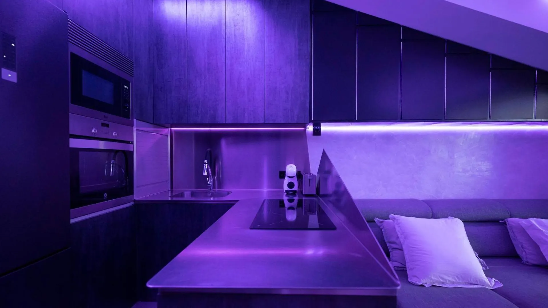 Iron House - Luxury Penthouse With Bathtub Apartment Marbella Spain