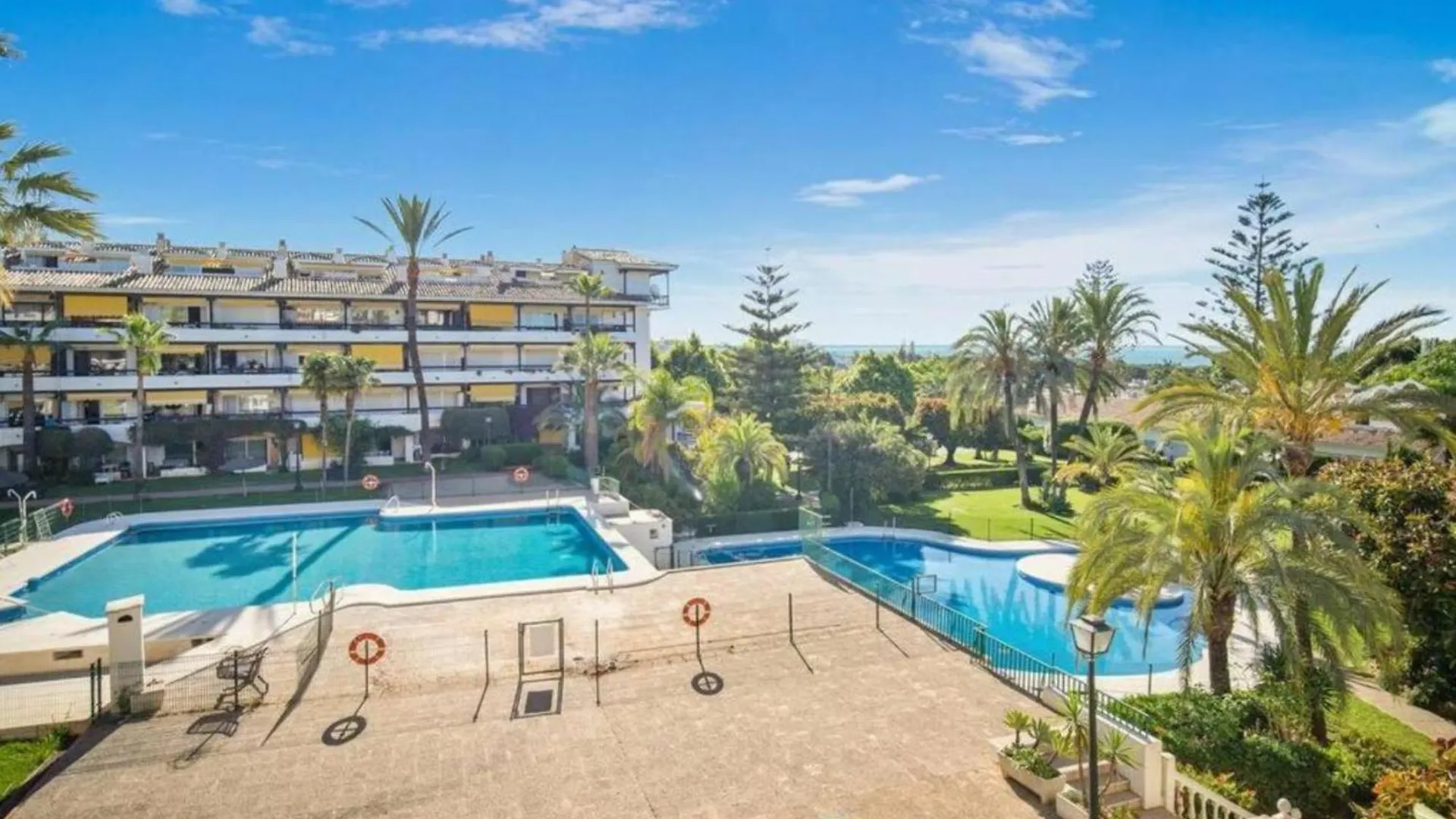 Iron House - Luxury Penthouse With Bathtub Apartment Marbella Spain